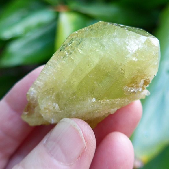 Brazilianit - Cristale naturale - Pietre semipretioase