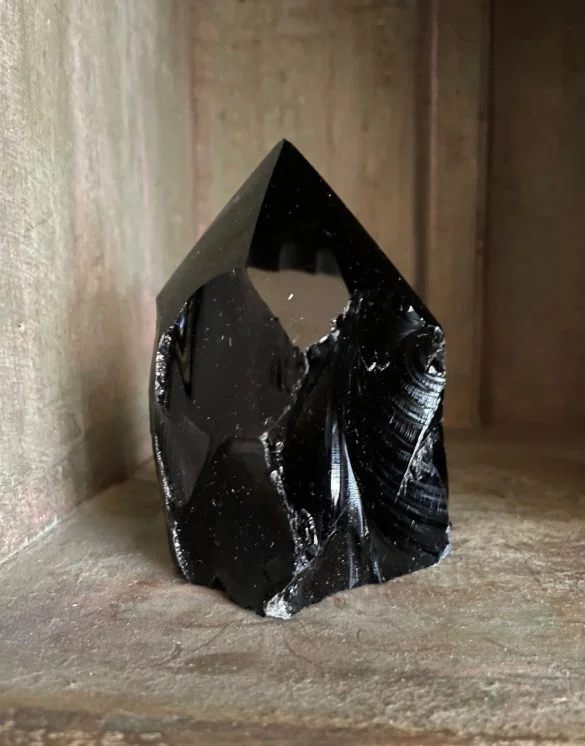 Obsidian - Cristale naturale - Pietre semipretioase